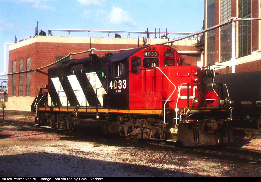 CN GP9RM #4033 - Canadian National